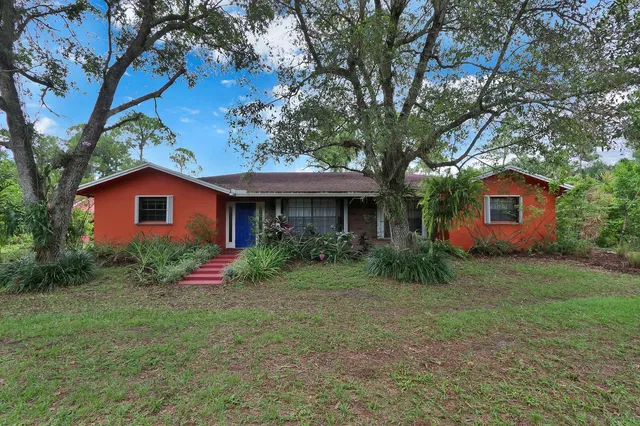 Residence photo 2