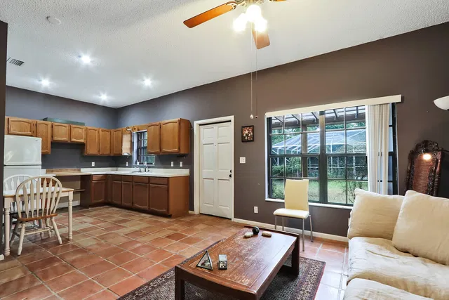 Residence photo 9