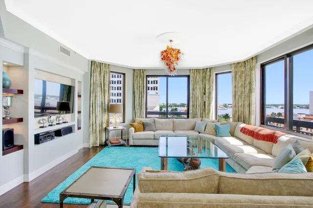 One City Plaza Unit 606 photo 6