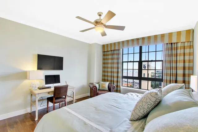 One City Plaza Unit 606 photo 8