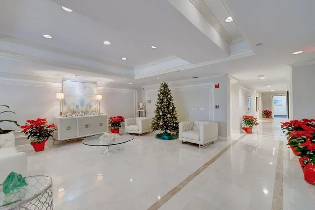 Emeraude Palm Beach Unit 105 photo 8