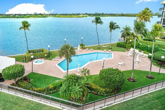 2778 S Ocean Boulevard #401s
