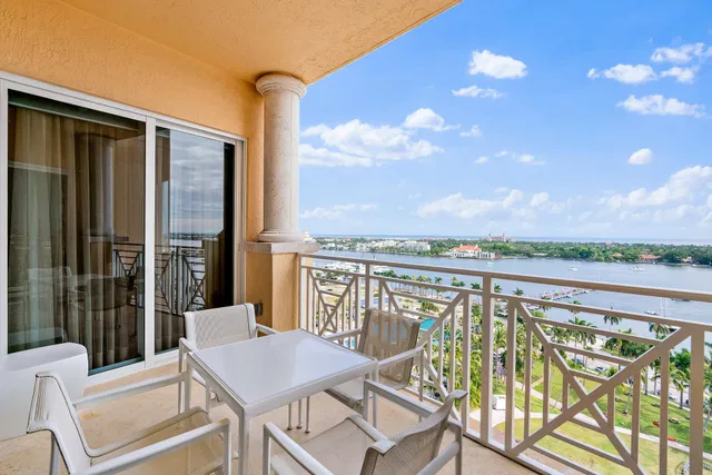 Esplanade Grande Unit 1203 photo 2