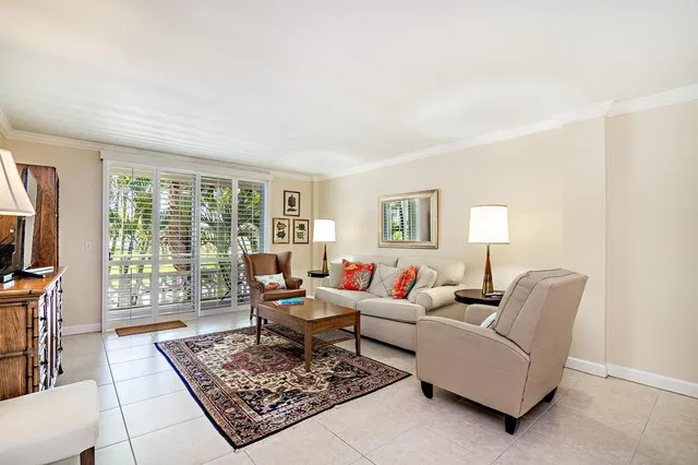 139 Sunrise Avenue #201