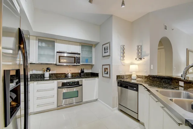 The Astor Unit 215 photo 9
