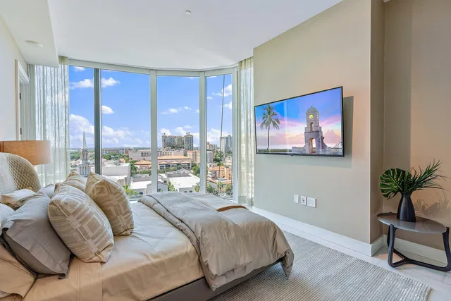 Bristol Palm Beach Unit 1102 photo 5
