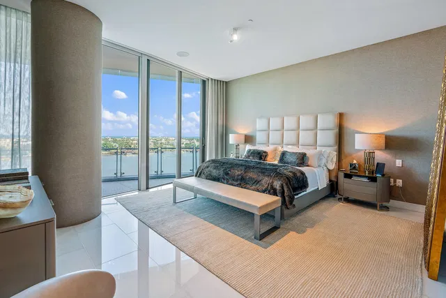 Bristol Palm Beach Unit 1102 photo 6