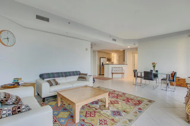 One City Plaza Unit 1202 photo 3