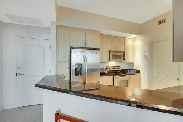 One City Plaza Unit 1202 photo 10
