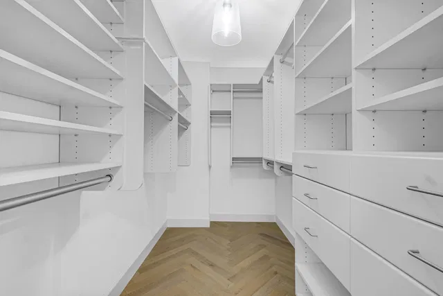 Winthrop House Condos Unit 220 photo 8