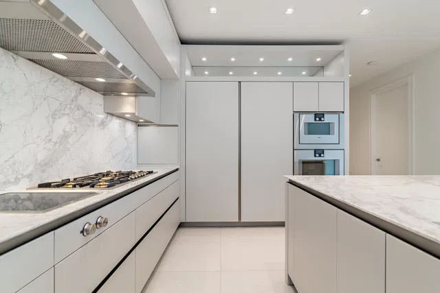 Bristol Palm Beach Unit 2102 photo 3