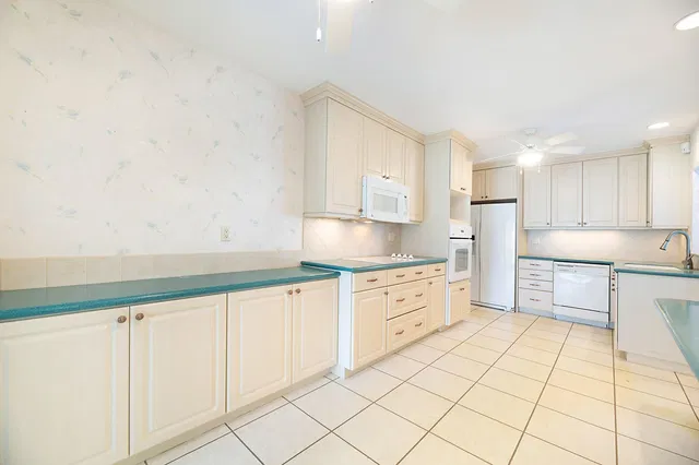 Residence photo 6