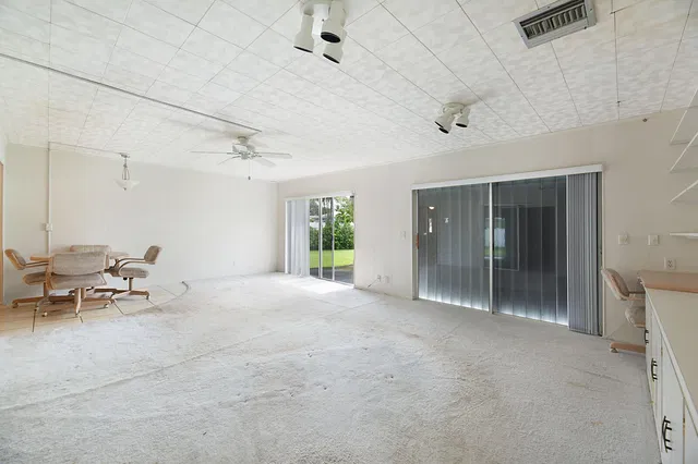 Residence photo 9