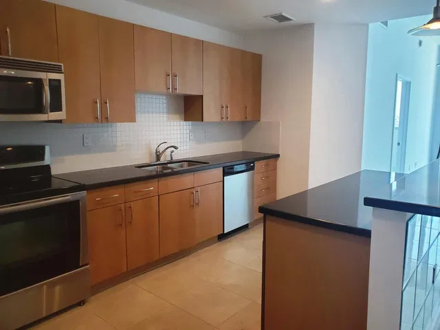 The Edge Unit 1206 photo 4