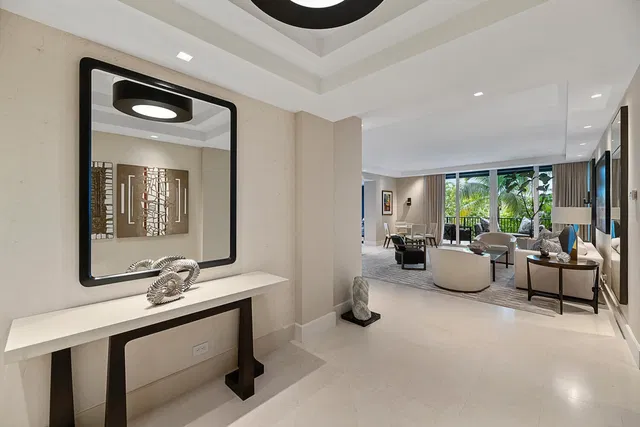 Dunster House Palm Beach Unit 3b photo 5