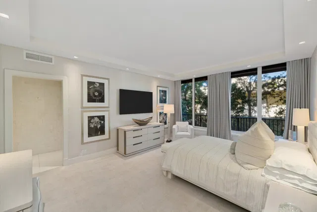 Dunster House Palm Beach Unit 3b photo 10