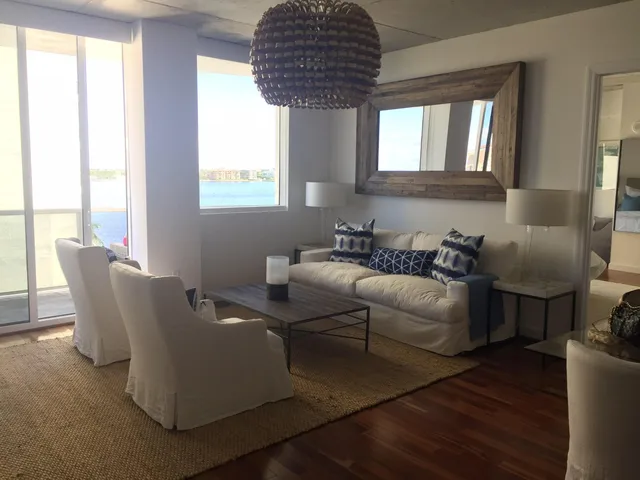 Villa Lofts Unit 703 photo 2
