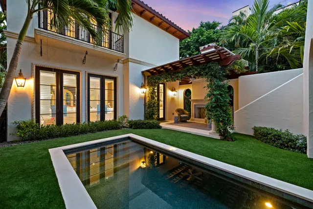 444 Chilean Avenue
