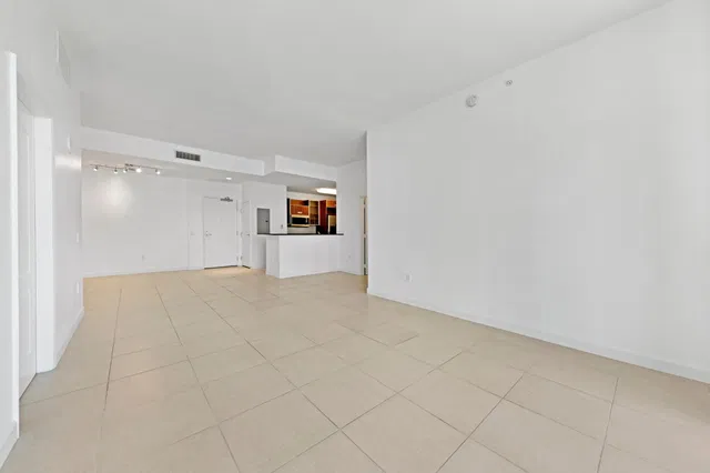The Whitney Unit 322 photo 4