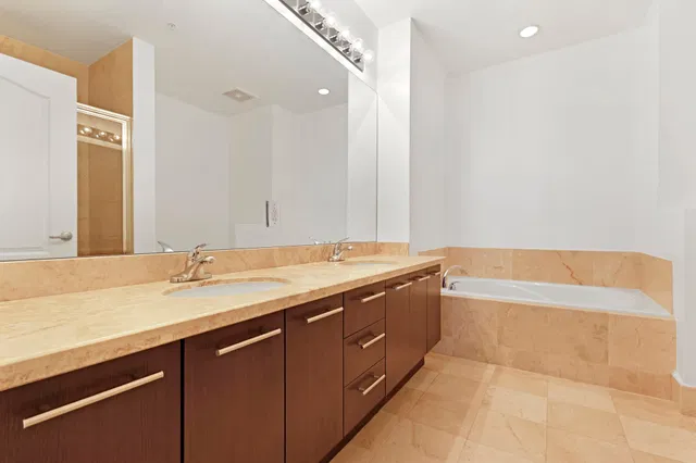 The Whitney Unit 322 photo 7