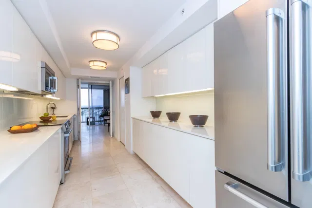 Waterview Towers Unit 1705 photo 4