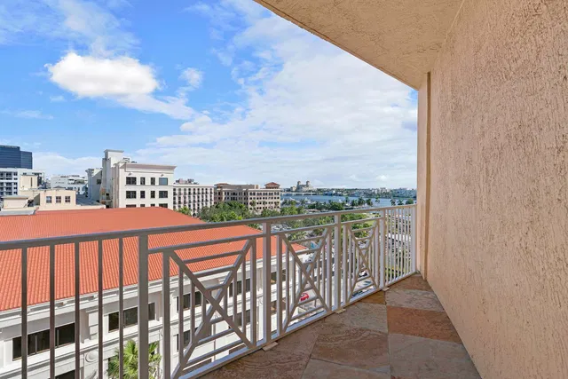 Esplanade Grande Unit 606 photo 5