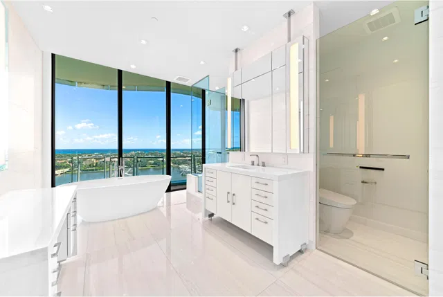 Bristol Palm Beach Unit 1701 photo 10