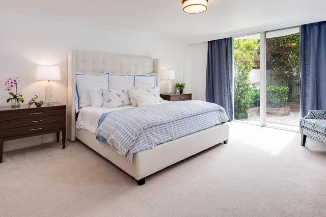 Winthrop House Condos Unit 118 photo 12