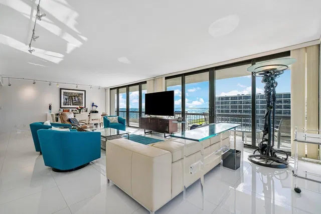 2660 S Ocean Boulevard #504n