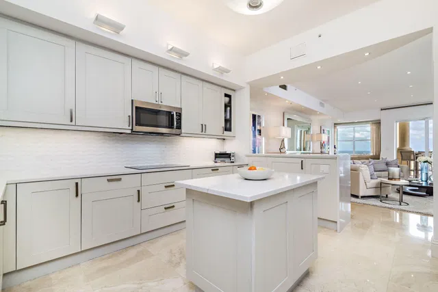 Esplanade Grande Unit 1403 photo 3