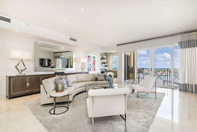 Esplanade Grande Unit 1403 photo 4