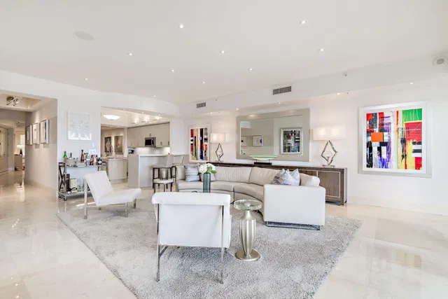 Esplanade Grande Unit 1403 photo 5