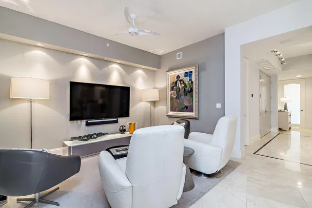 Esplanade Grande Unit 1403 photo 8