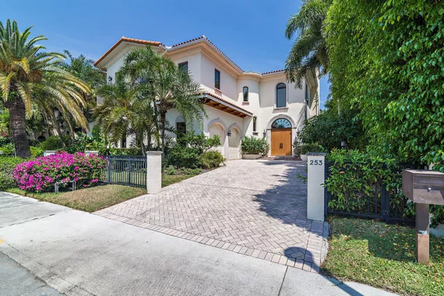 253 Seminole Avenue