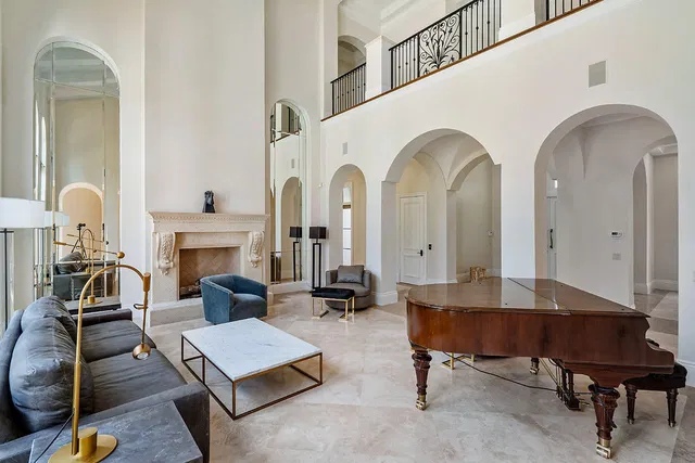 Steeplechase Residence photo 9