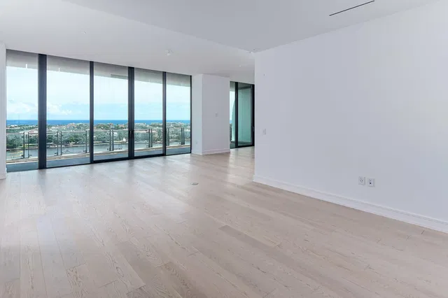 Bristol Palm Beach Unit 1503 photo 6