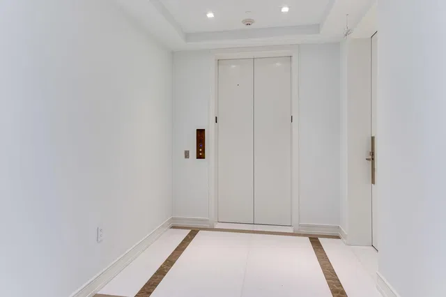Bristol Palm Beach Unit 1503 photo 9