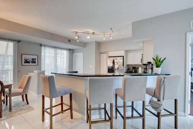 The Astor Unit 307 photo 5