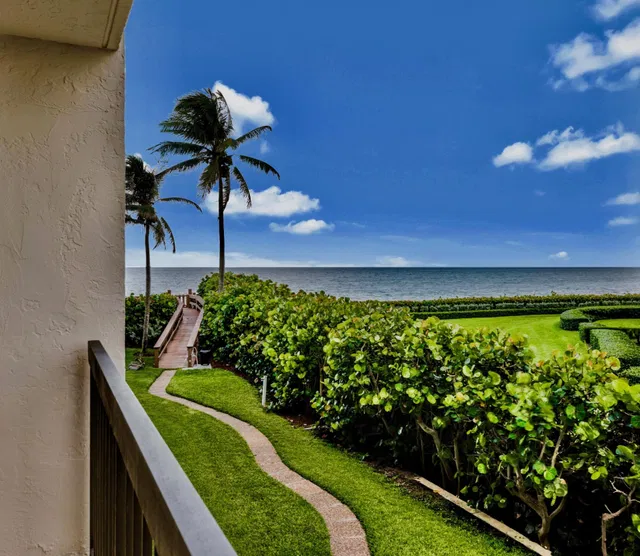 Emeraude Palm Beach Unit 202 photo 5
