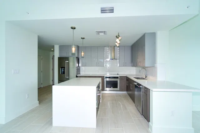 236 Fifth Avenue Unit 212 photo 4