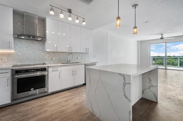 236 Fifth Avenue Unit 410 photo 5