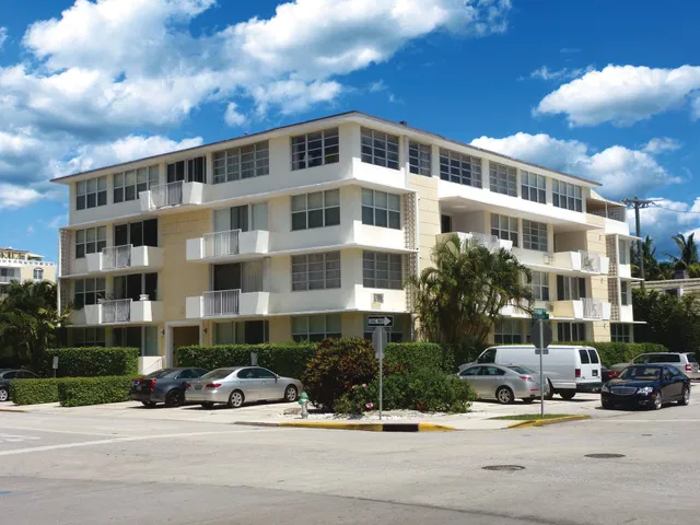 401 Peruvian Avenue #1030