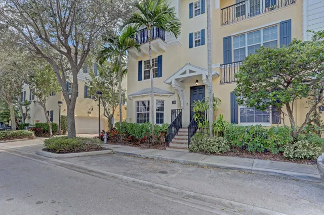 Magnolia Court Residence photo 4