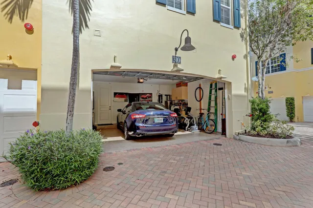 Magnolia Court Residence photo 22