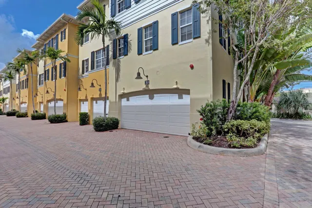 Magnolia Court Residence photo 23
