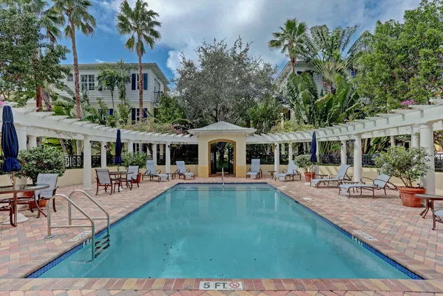 Magnolia Court Residence photo 24