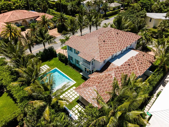 1556 N Ocean Boulevard