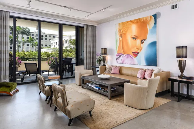 300 Seminole Avenue #3b
