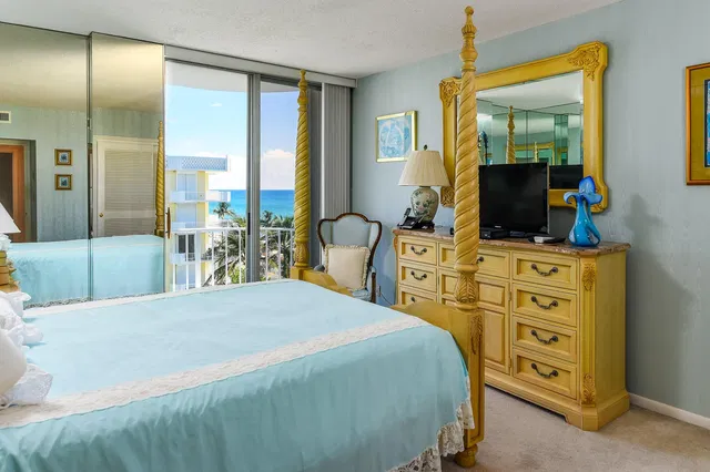 Winthrop House Condos Unit 708 photo 7