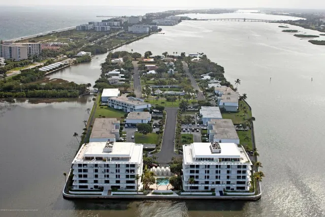 2150 Ibis Isle Road #8